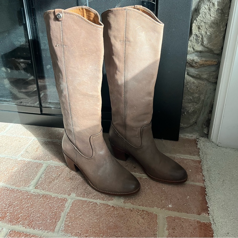 Frye Gray/Beige Heeled Boots with Knee-High Length and Rounded Toe